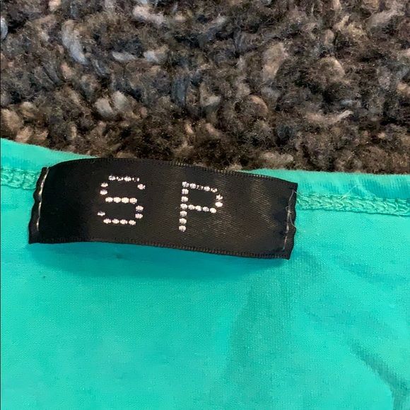 Turquoise Women’s Floral Blouse/Top - Picture 4 of 8